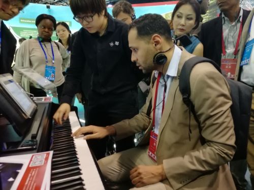 小葉子音樂教育ai產(chǎn)品獲國際人工智能與教育大會代表點贊