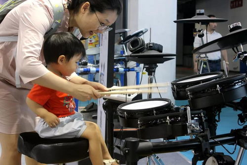 羅蘭數(shù)字音樂(lè)教育為愛(ài)發(fā)聲 筑夢(mèng)公益,攜多款精品亮相北京音樂(lè)生活展