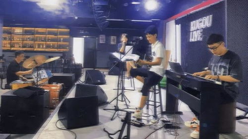 新聲在現(xiàn) 首屆新青年現(xiàn)廠音樂(lè)節(jié)，奏響音樂(lè)教育新篇章